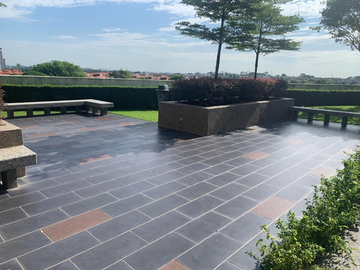 Vesta Homes, Molek Regency With Golf View, Johor Bahru, Mid Valley *