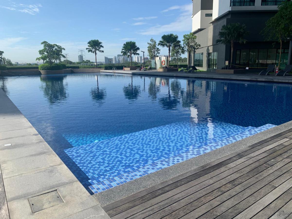 Apartment Vesta Homes, Molek Regency With Golf View, Johor Bahru, Mid Valley