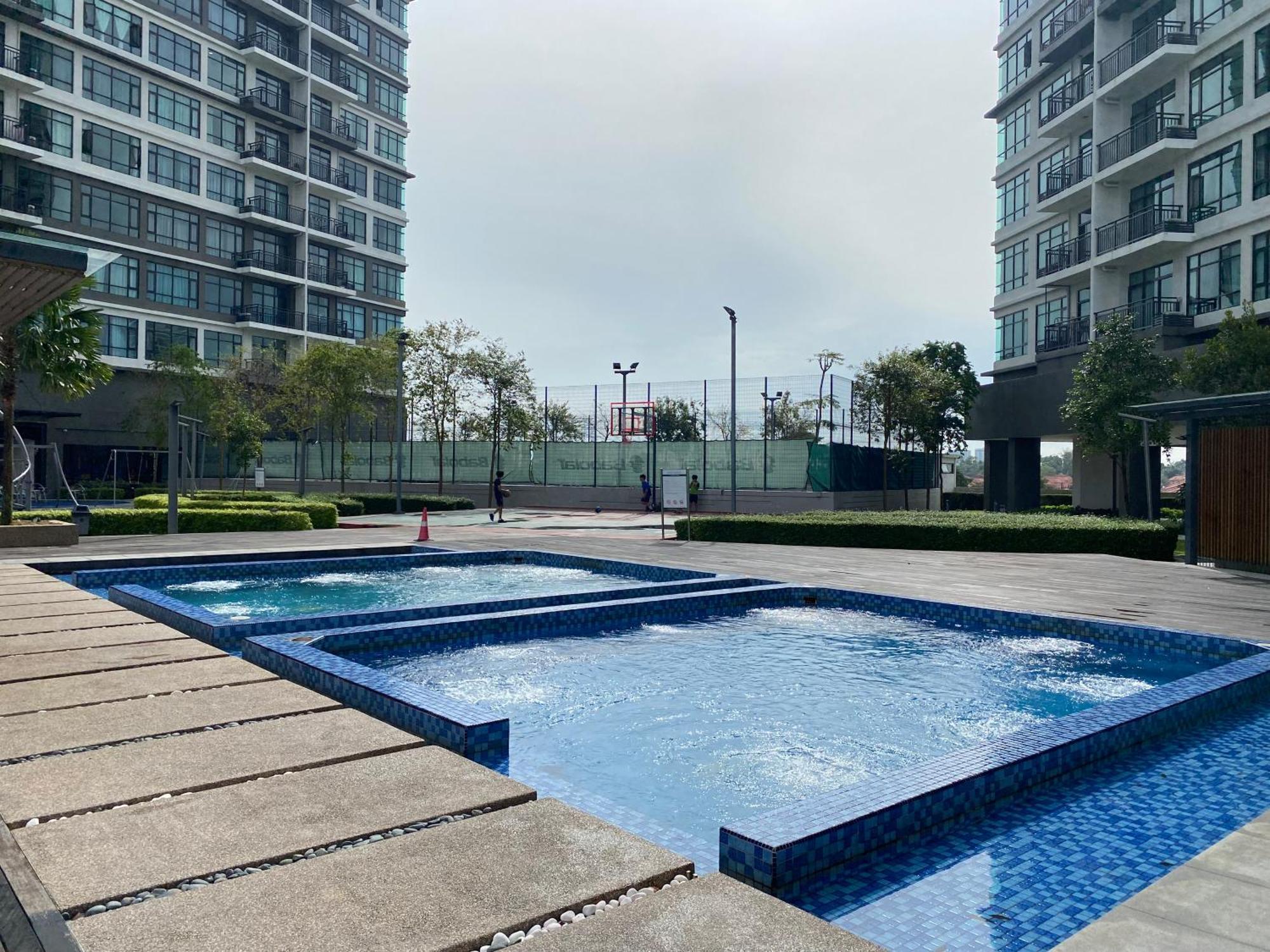 Vesta Homes, Molek Regency With Golf View, Johor Bahru, Mid Valley Apartment *