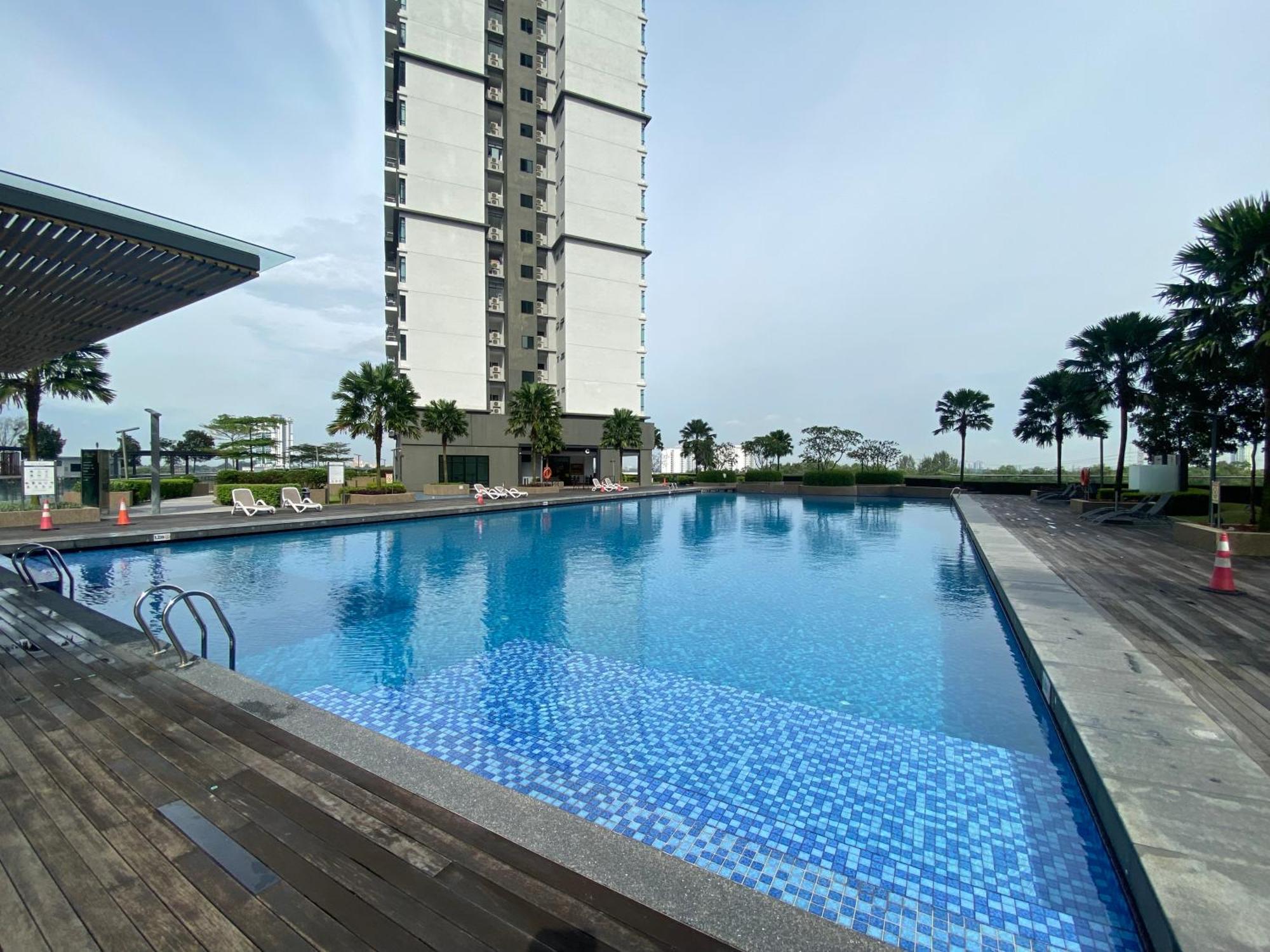 Vesta Homes, Molek Regency With Golf View, Johor Bahru, Mid Valley * Johor Bahru