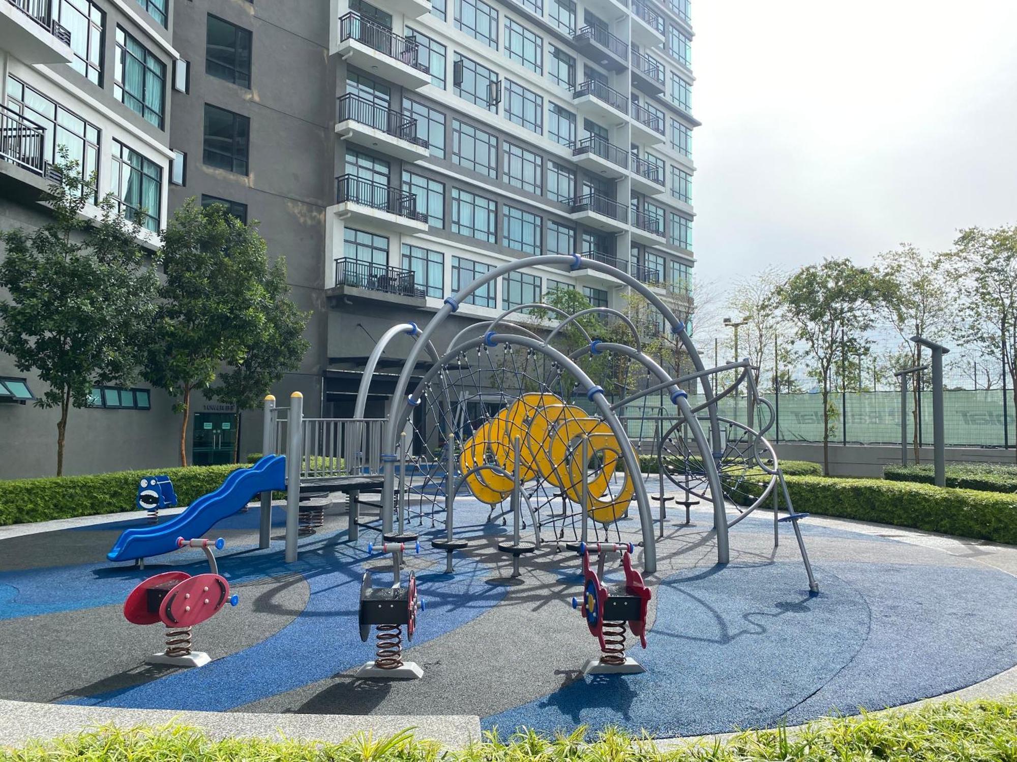 Vesta Homes, Molek Regency With Golf View, Johor Bahru, Mid Valley * Johor Bahru