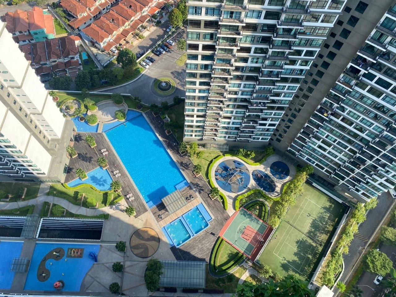 Vesta Homes, Molek Regency With Golf View, Johor Bahru, Mid Valley Apartment